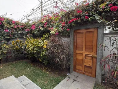 Venta de Casa en Santiago de Surco - Lima 4 Dormitorios