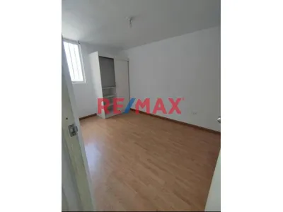 Se Alquila Departamento En Condominio Praderas En Comas