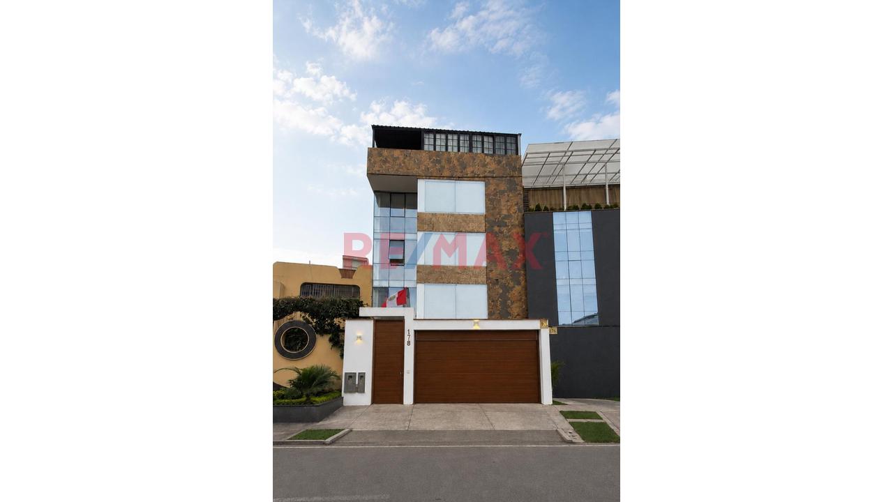 Venta De Edificio En Surquillo $650,000