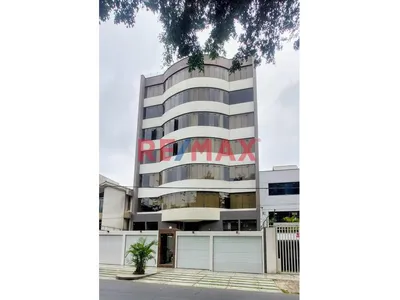 Alquilo Bonito Y Amplio  Departamento  Av San Borja Sur N° 137 San Borja