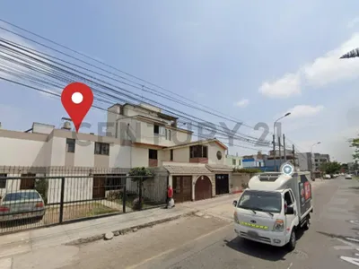 Venta de Local Comercial en Ate - Lima