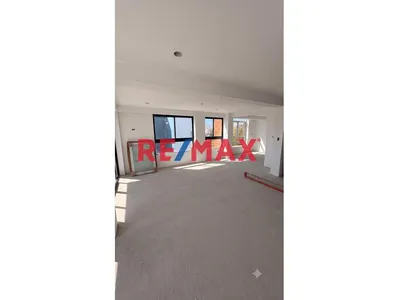 Amplio E Iluminado Triplex Cerca A Universidad Catolica