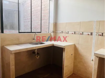 Venta De Casa Con Doble Frente – Urb. Las Palmas, Puente Piedra