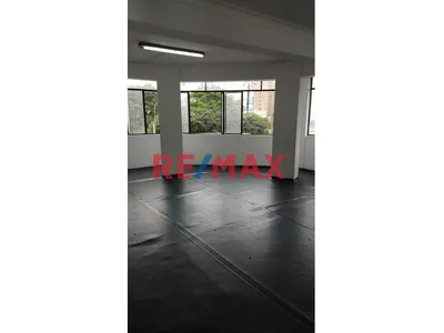 Amplia Oficina Con Vista Exclusiva Zona Comercial | Miraflores