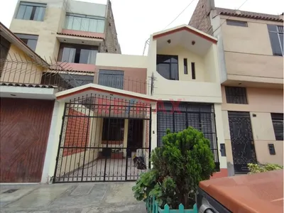 Vendo Casa Villa Sol Los Olivos A Pasos Del Parque Virgen De La Medalla Milagrosa