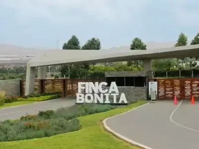 Terreno en Condominio Club Finca Bonita