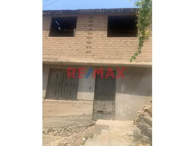 Oportunidad De Casa Con Gran Potencial En Villa María Del Triunfo