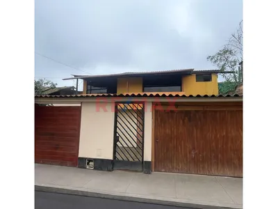 Venta De Casa – Terreno 291.75 M² – Villa María Del Triunfo