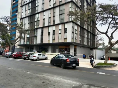 Alquiler de oficina a estrenar de 49m2 con cochera - av el polo/ surco