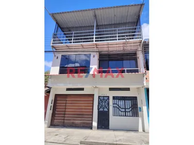 En Venta: Casa De 3 Pisos En El Corazón Turístico De Moyobamba