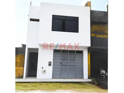 Se Vende Casa En Urbanizacion Los Molinos De Carabayllo