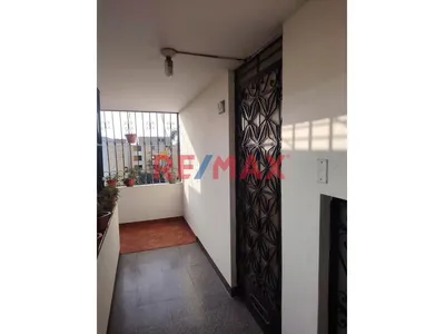“Amplio Dúplex De 160 M² Santa Rosa Callao – ¡Excelente Oportunidad!”