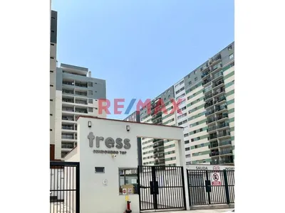 Venta de Departamento en Comas - Lima 4 Dormitorios 