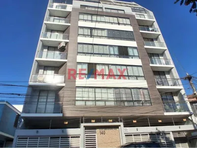 Departamento Octavo Piso Mas Cochera En Venta Urb. Villarreal Chiclayo