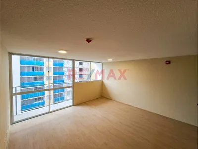 ¡Alquiler De Estreno En Cercado, Av. Colonial! | 3 Dorm. + Balcón + Áreas Comunes
