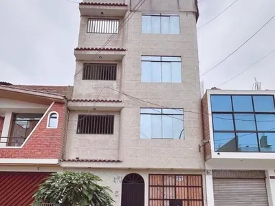Venta de Departamento en Comas - Lima 3 Dormitorios 