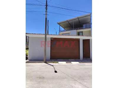 Alquiler Amplio Departamento En Estreno En Urbanización Cerrada, Cerca A Centro De Convenciones Cerro Juli