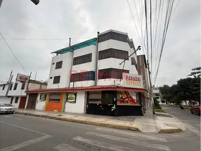 Casa En Alquiler Frente A Parque En Urb  Covicorti