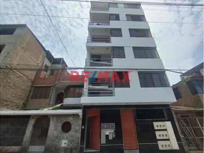 Vendo Departamento Amplio En 6To Piso 123.59M2 04Dorm En San Juan De Miraflores