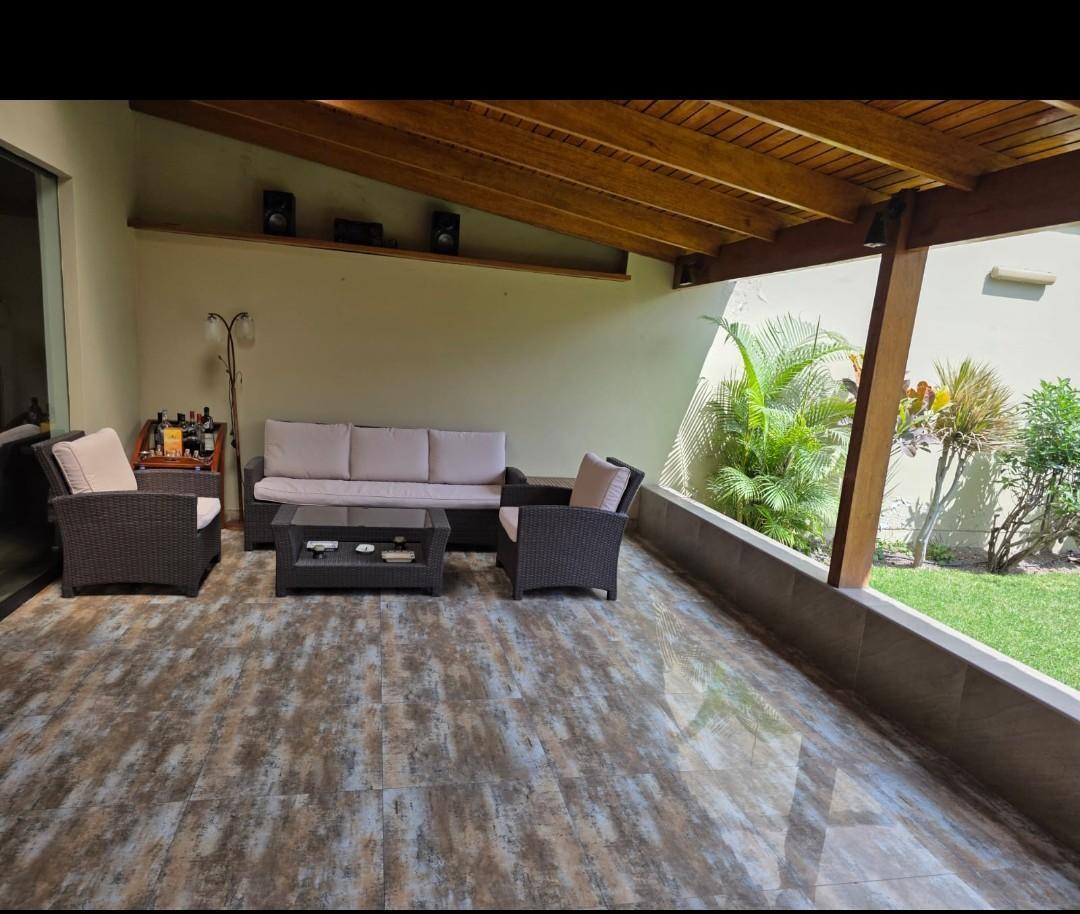 Venta de Casa en Santiago de Surco - Lima 5 Dormitorios 