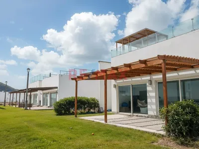 Laguna Beach – Cerro Azul. Ciudad Vacacional Para Vivir, Descansar E Invertir