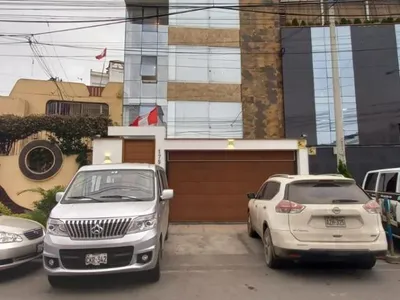 Venta de Casa en Surquillo - Lima 15 Dormitorios 