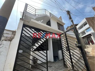 🏡✨ ¡Vendo Casa De 2 Pisos Con Gran Potencial De Inversión En Ciudad Del Deporte  Ventanilla! ✨🏡
