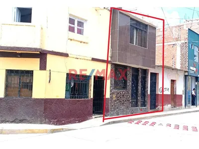 Venta De Casa En Pleno Centro De Ferreñafe, Lambayeque