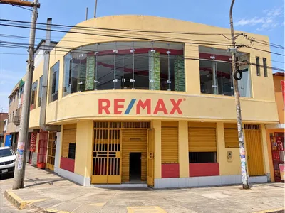 Local Comercial En San Martín De Porres | 285 M² En Esquina Y 2 Pisos | S/ 5,000