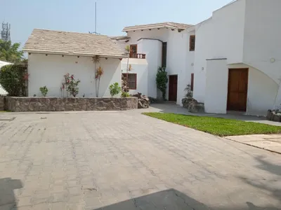 Casa en venta · Sol de la Molina Etapa 1, La Molina · 400 m², 6 dorm.