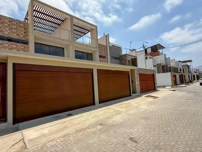 Venta de Casa en Trujillo - Trujillo 5 Dormitorios 