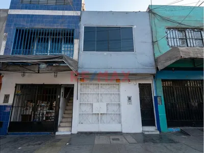 Alquiler De Local Estratégicamente Ubicado Cerca Al Mercado Año Nuevo