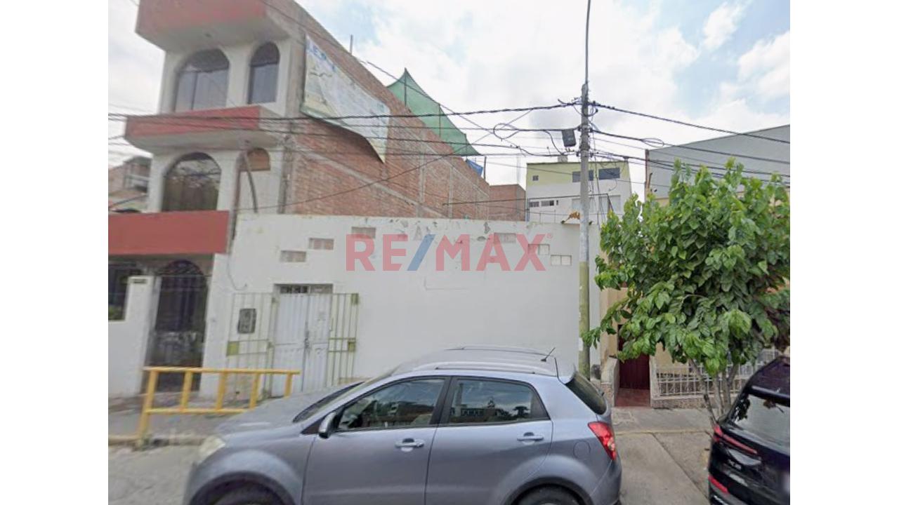Casa A Precio De Terreno Parte Baja Selva Alegre