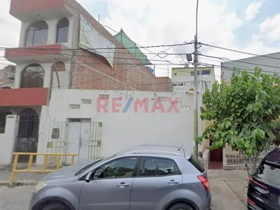 Casa A Precio De Terreno Parte Baja Selva Alegre