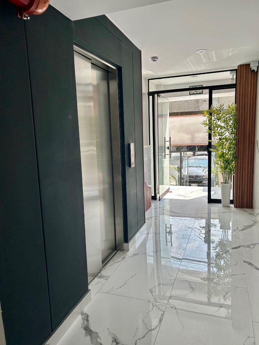Venta de Departamento en Surquillo - Lima 3 Dormitorios 