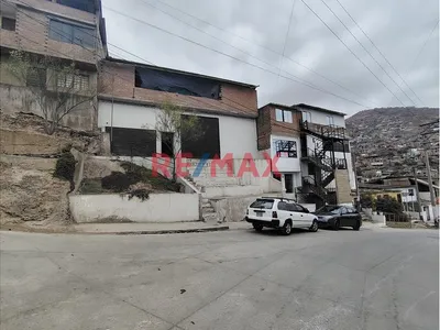 ¡Casa En Venta 336.8 M2 A Precio De Terreno En Hogar Policia Villa María Del Triunfo!