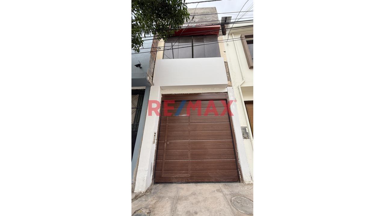🏡 ¡Oportunidad De Venta En Paucarpata – Parte Baja! 🏡