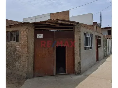 Gran Oportunidad - Venta De Terreno En Esquina De 162M2 Cercado Frente Al Country Club El Bosque En Punta Negra Plena Panamericana Sur.