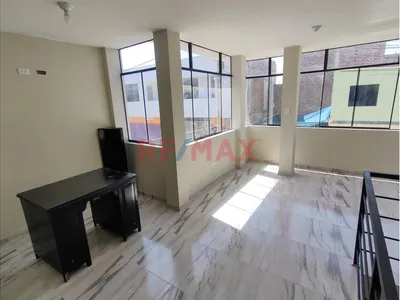 Se Alquila Amplio Espacio Para Almacén En Urb. La Florida