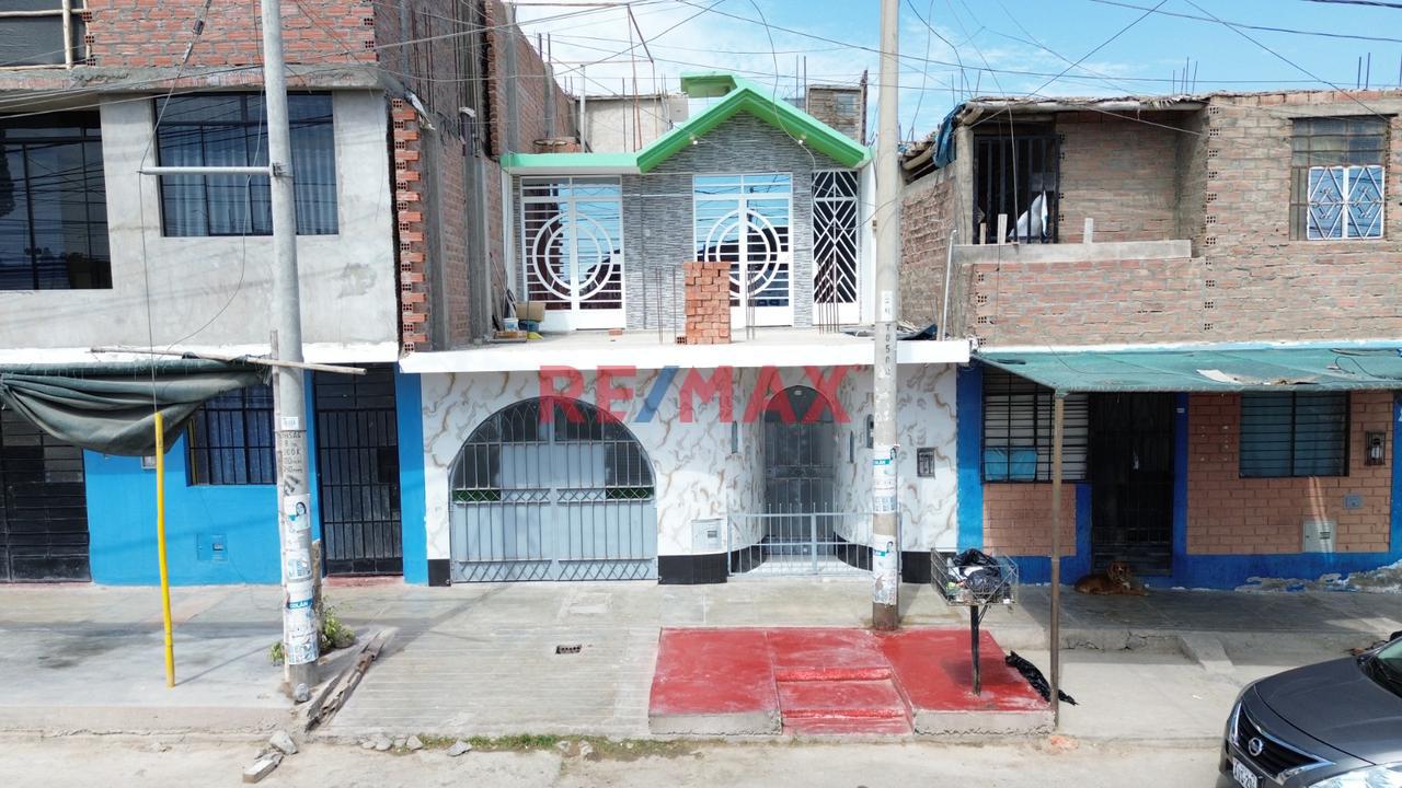 Casa De 2 Pisos En Venta En Parcona – 163 M² De Terreno