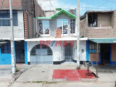 Casa De 2 Pisos En Venta En Parcona – 163 M² De Terreno