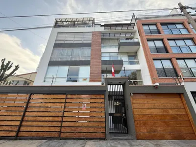 Departamento en venta · Jiron Castilla la Vieja al 700, Santiago de Surco · 145 m², 3 dorm.