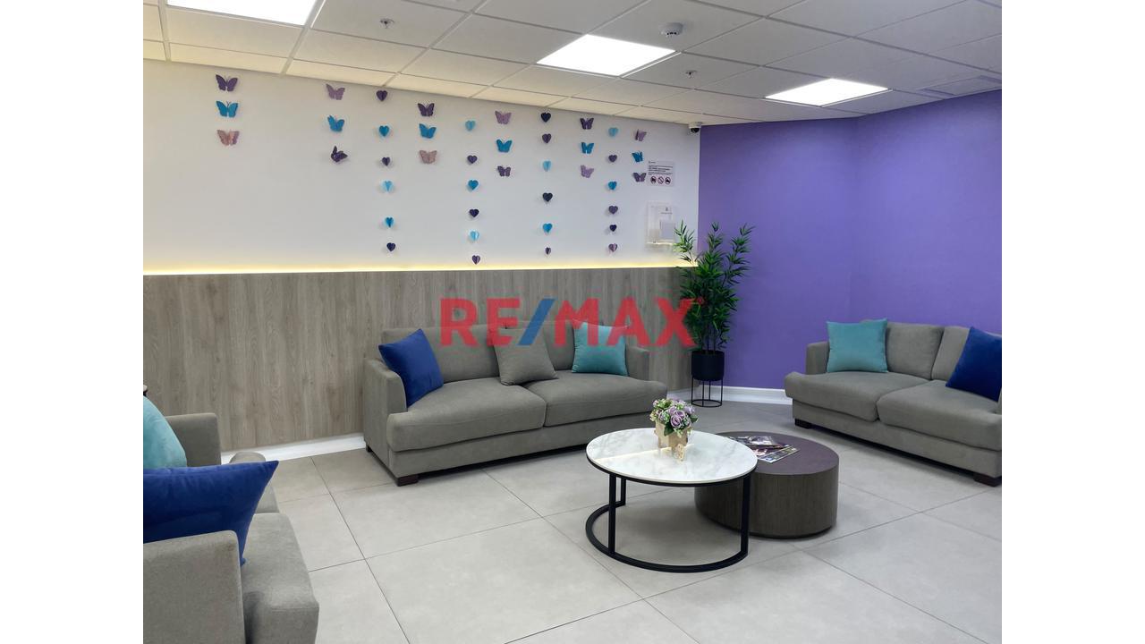 🏢 **¡Se Vende Consultorio/Oficina En Santiago De Surco!**