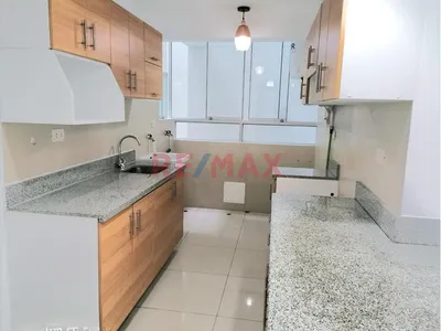 Venta Departamento 2 Piso La Calera, Surquillo Frente A Parque