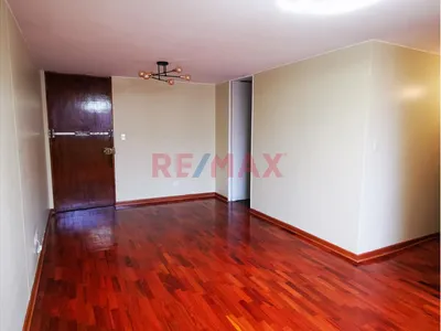 Vendo Departamento En 2Do.Piso - Ubicado En Condominio Laderas De Melgarejo- Alt. Cdra.4 Av. Melgarejo – La Molina