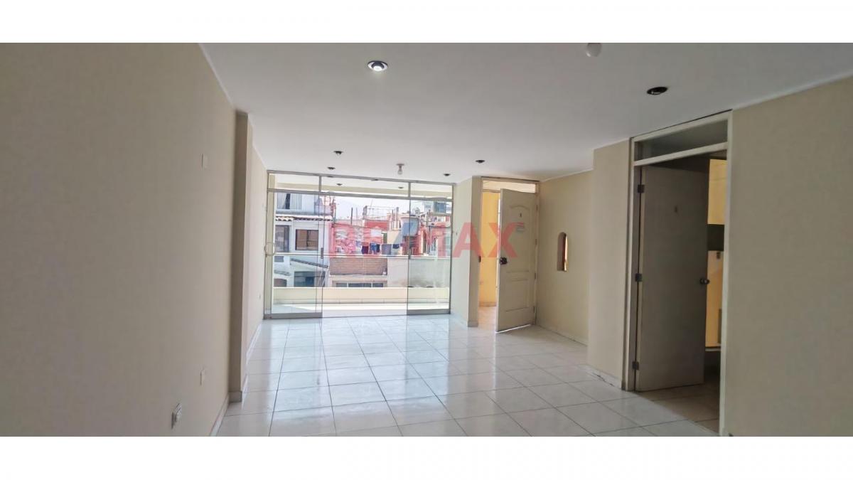 Venta de Departamento en Los Olivos - Lima 3 Dormitorios 