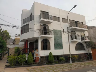 Casa en venta · Calle Valladolid, La Molina · 251 m², 7 dorm.