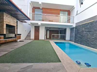 Casa en venta · Jr. Guillermo Perata, Santiago de Surco · 112 m², 5 dorm.
