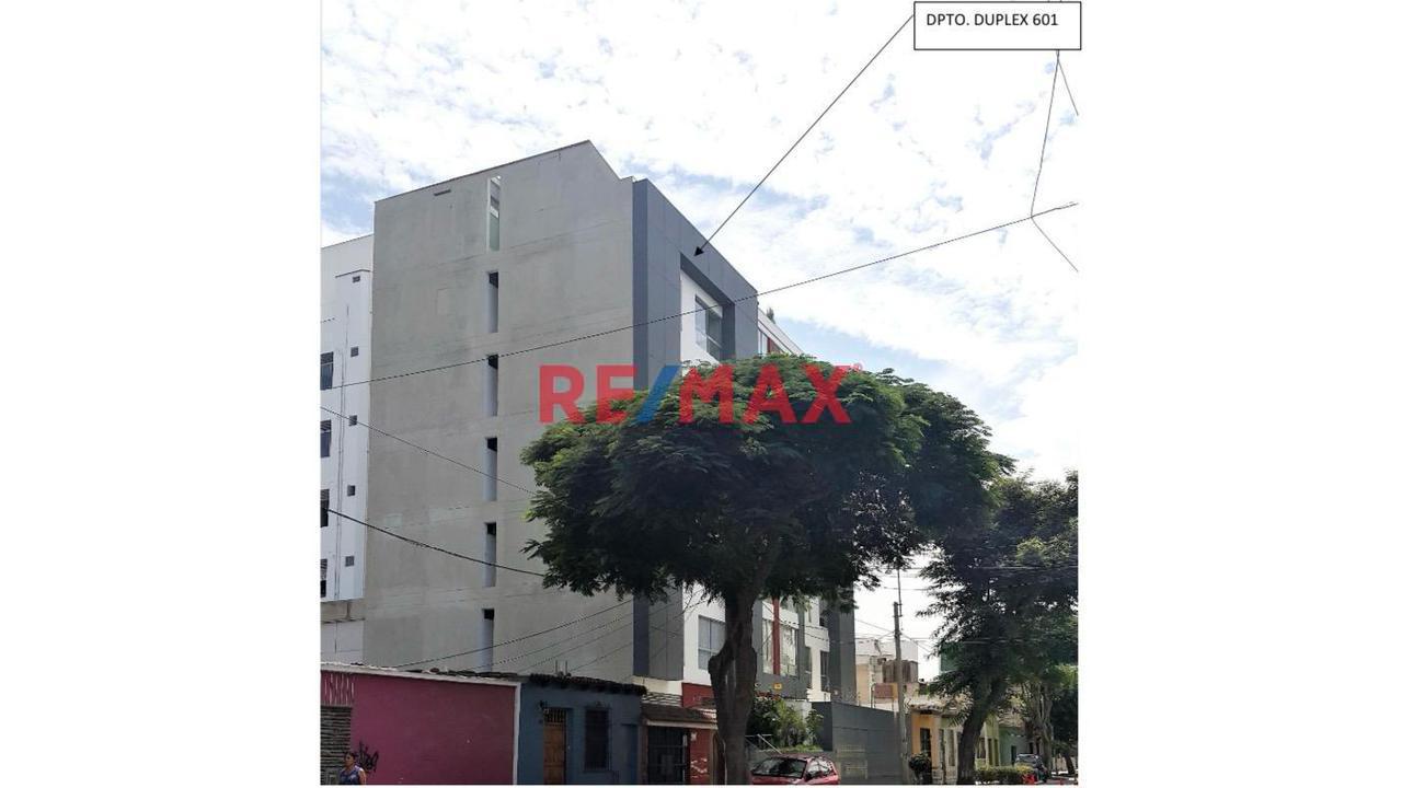 Venta Departamento Duplex + 2 Cocheras - Barranco