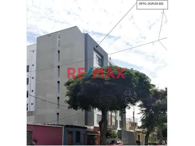 Venta Departamento Duplex + 2 Cocheras - Barranco
